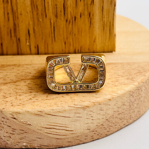 V Ring