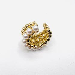 Pearl and balín earcuff