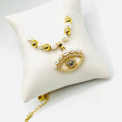 Pearl eye necklace