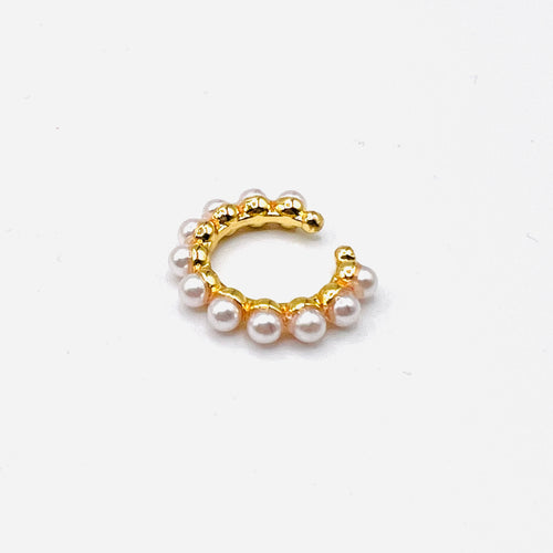 Pearl earcuff